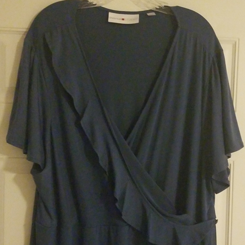 Dress - Picture 2 of 2